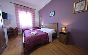 Gialel Guesthouse